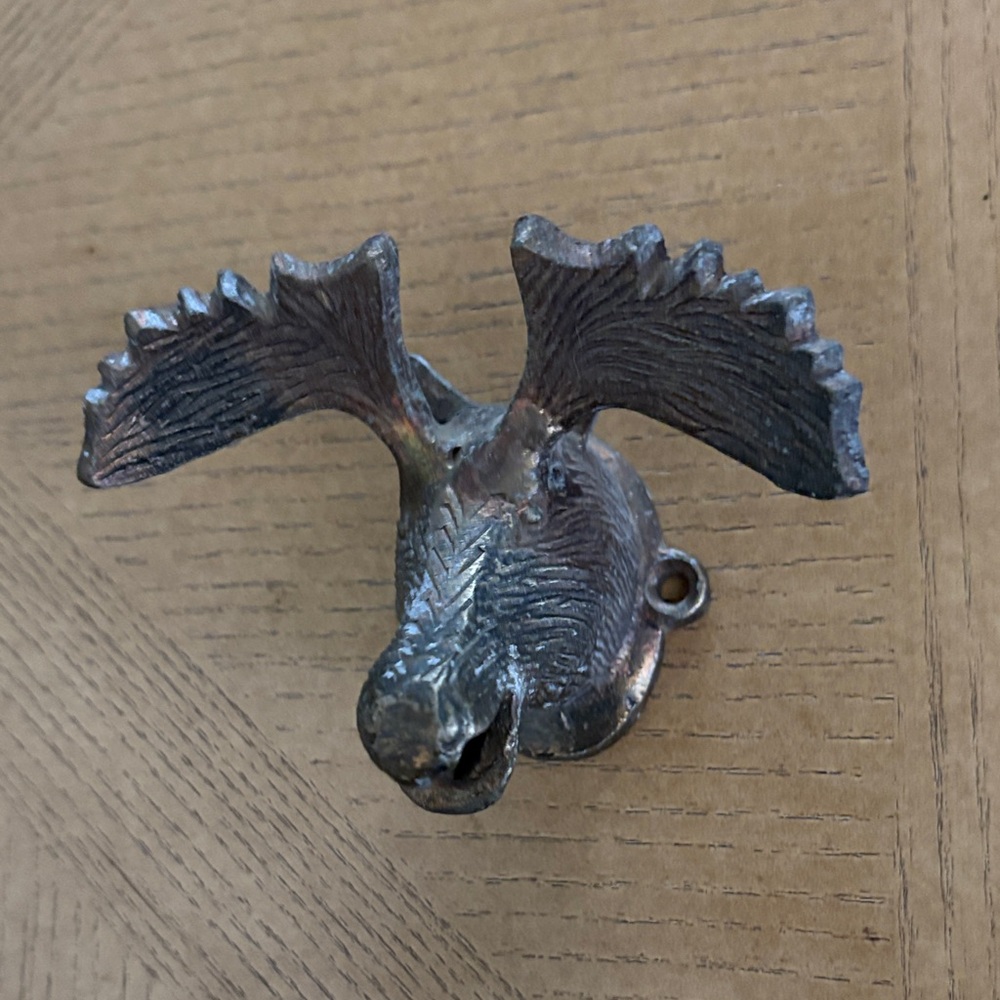 Antique-Style Metal Moose Head Wall Hook in Aged Bronze